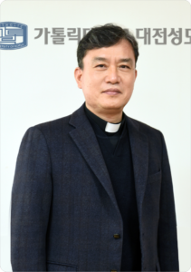 가톨릭대학교 대전성모병원장
강전용(마태오) 신부
